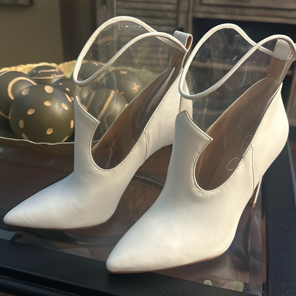 Jessica Simpson Periya bright white 7 1/2 boots